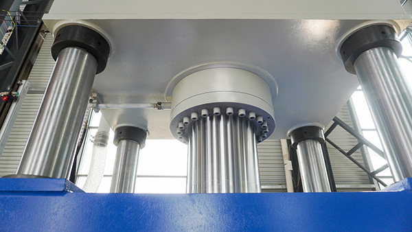 Four-Column Structure